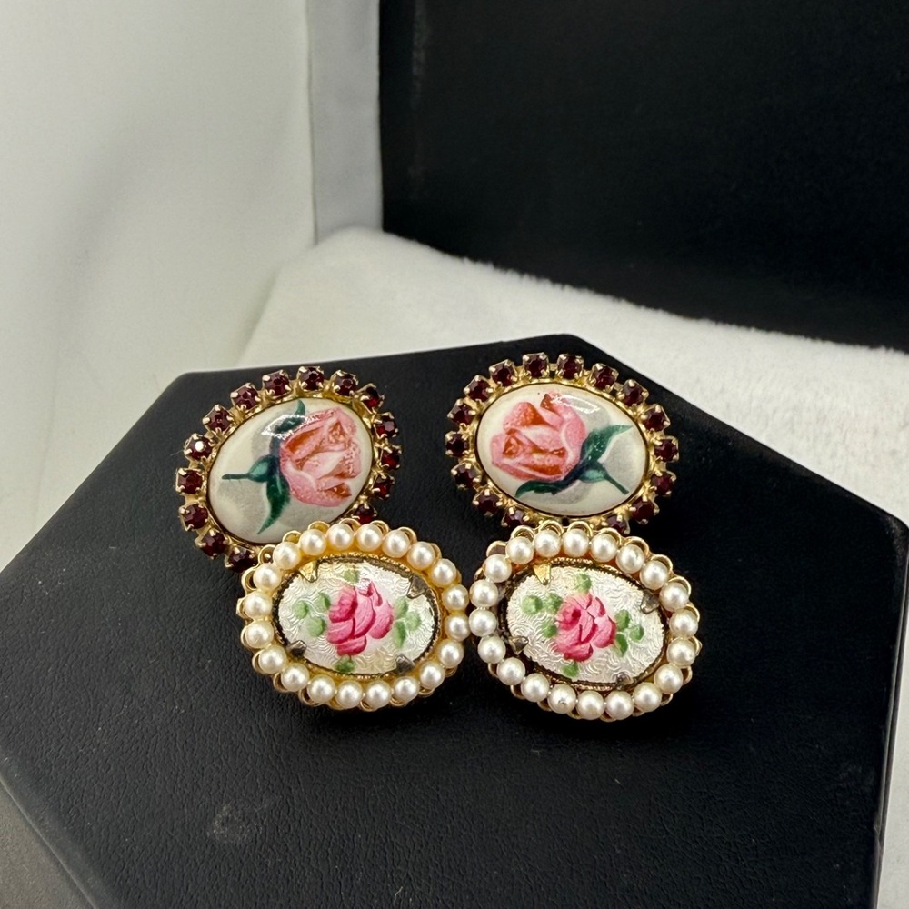 Vintage Coro Screw Back Earrings Gold Tone Enamel Rose Flower Faux Pearl 1in